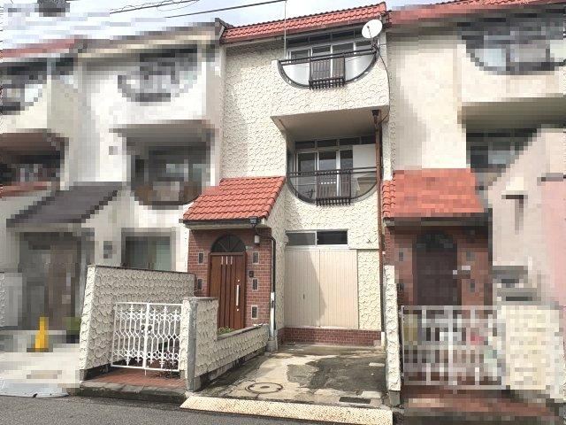 4LDK house in Sakai Ward, Sakai, Osaka - Photo 1