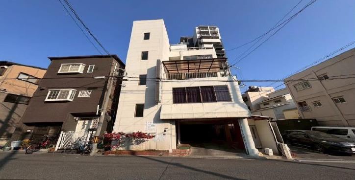 1K house in Tennoji Ward, Osaka - Photo 1