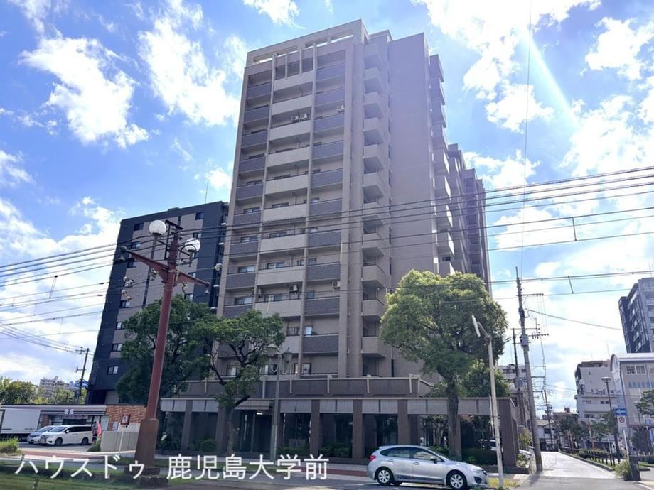 2LDK apartment in Kagoshima, Kagoshima - Photo 1