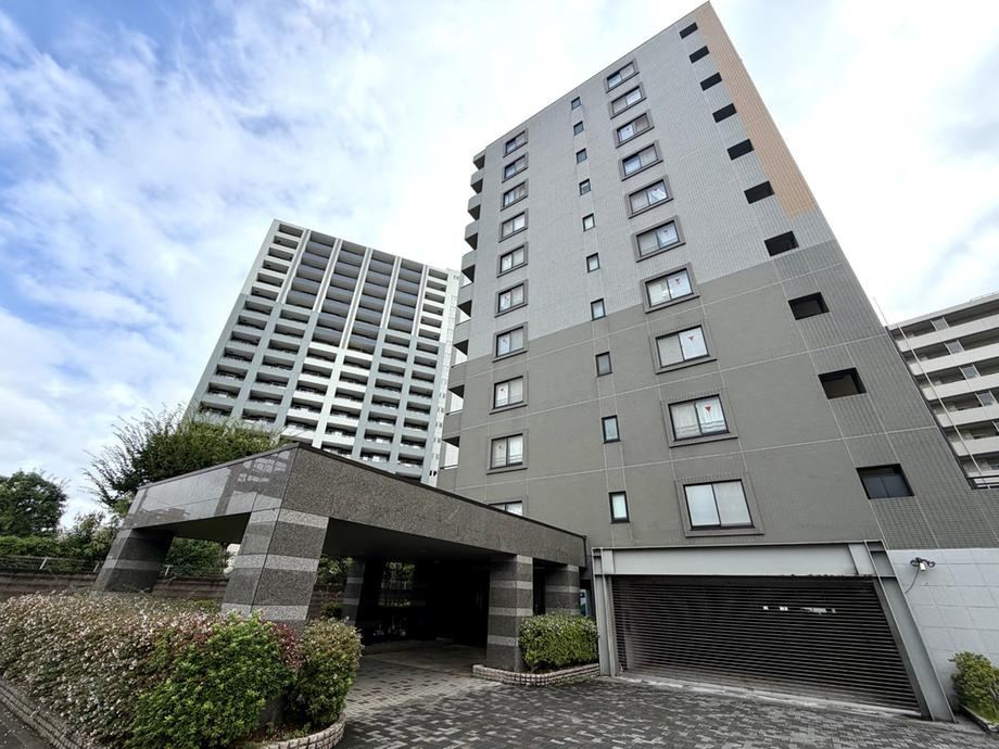 3LDK apartment in Kanagawa Ward, Yokohama, Kanagawa - Photo 1