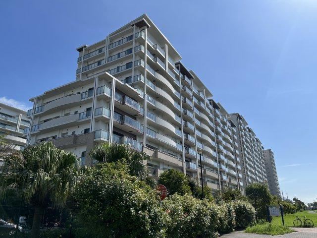 3LDK+S apartment in Urayasu, Chiba - Photo 1