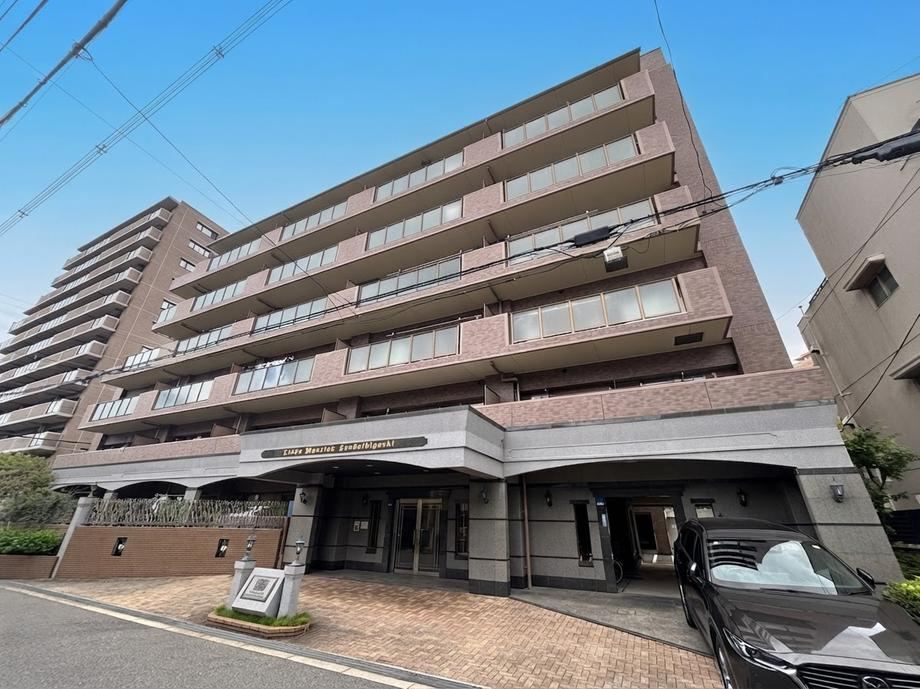 3LDK apartment in Sumiyoshi Ward, Osaka - Photo 1