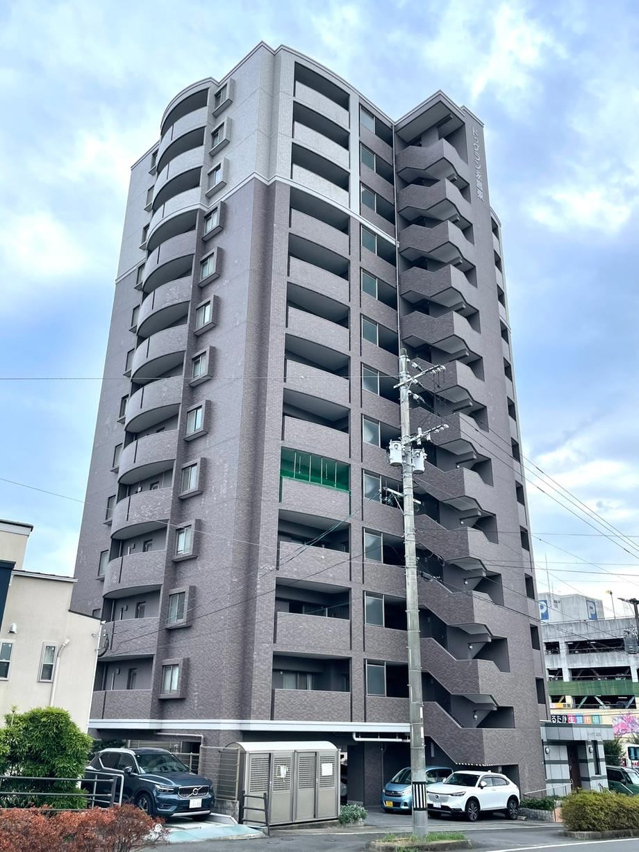 4LDK apartment in Isahaya, Nagasaki - Photo 1