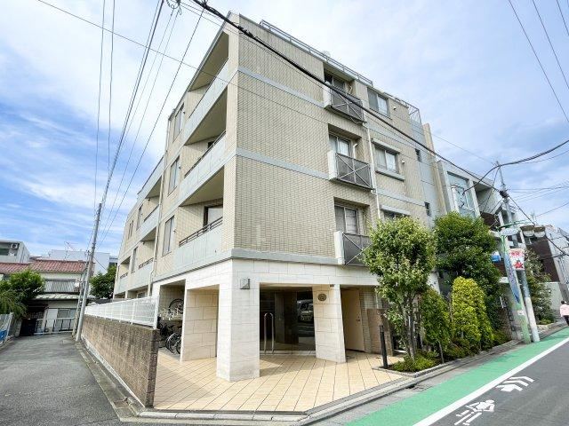 3LDK apartment in Setagaya Ward, Tokyo - Photo 1