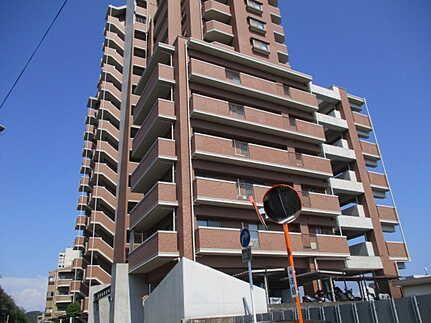3LDK apartment in Nishi Ward, Hiroshima - Photo 1