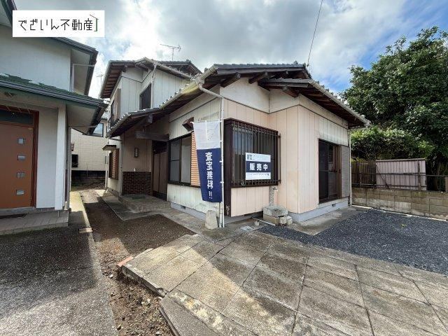 3LDK house in Kazo, Saitama - Photo 1