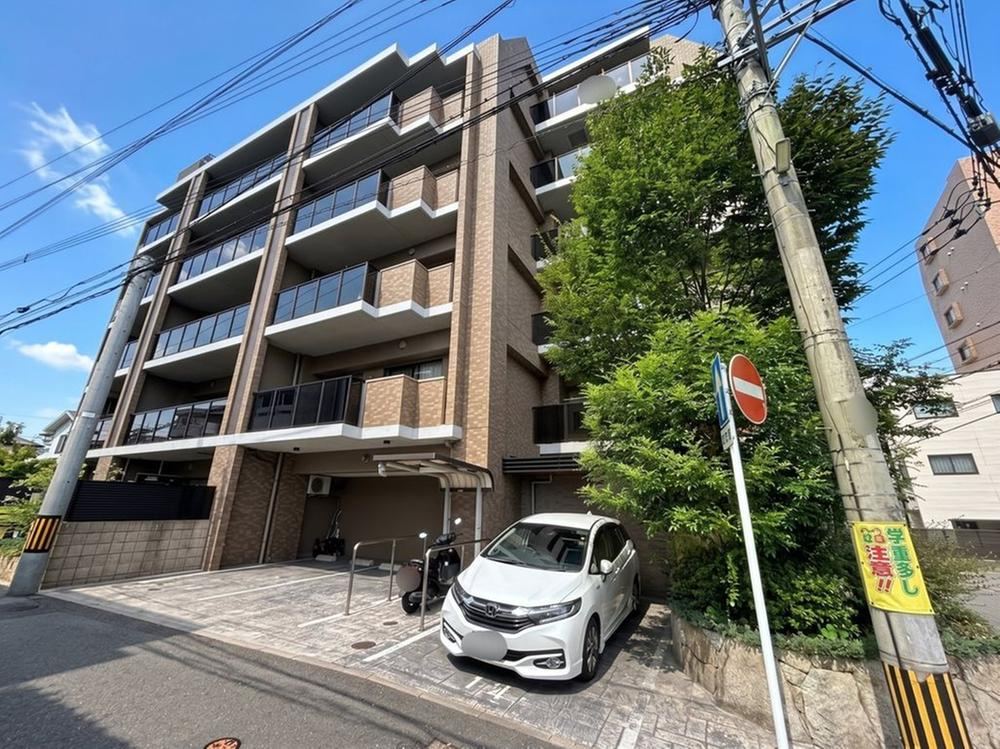 2LDK apartment in Chuo Ward, Fukuoka - Photo 1