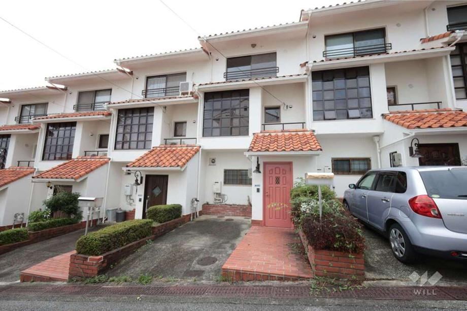 4LDK house in Takarazuka, Hyogo - Photo 1