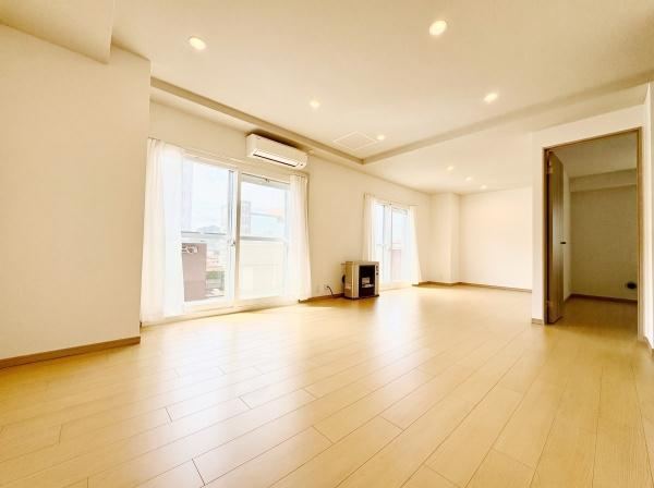 2LDK apartment in Chuo Ward, Sapporo, Hokkaido - Photo 1
