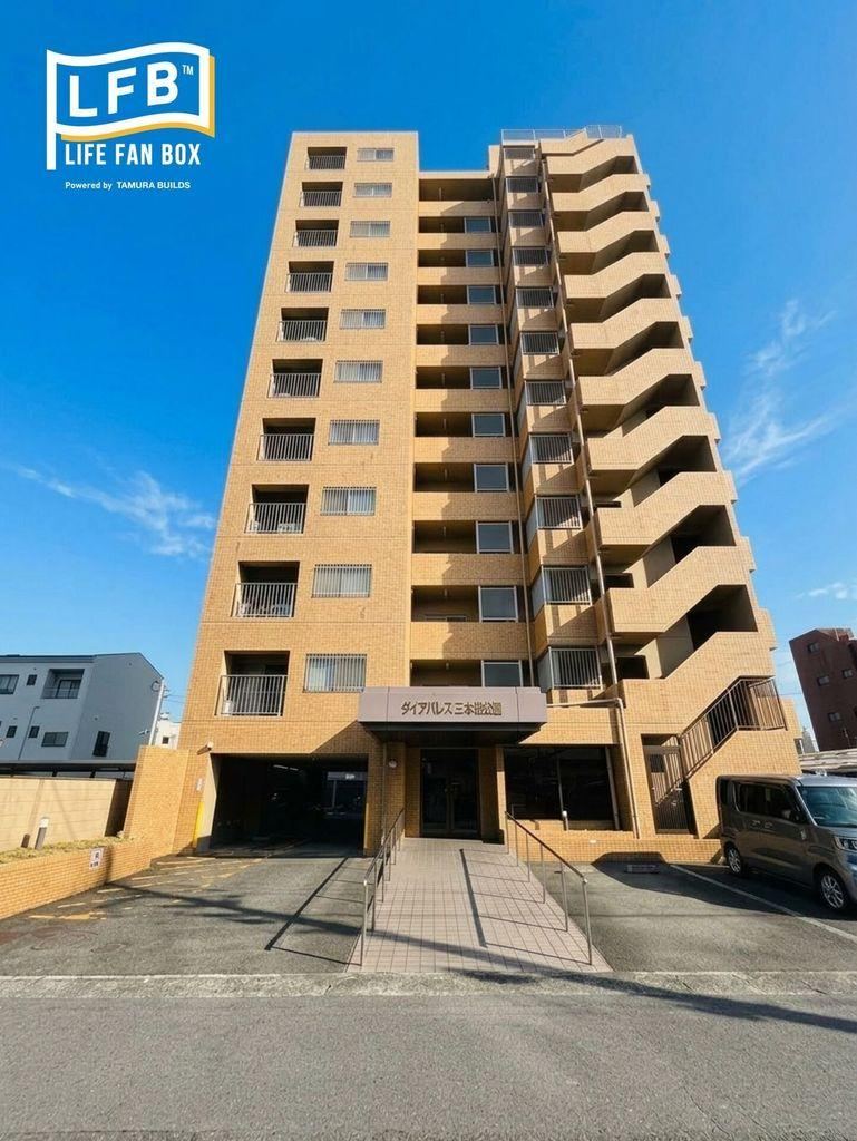 3LDK apartment in Kurume, Fukuoka - Photo 1