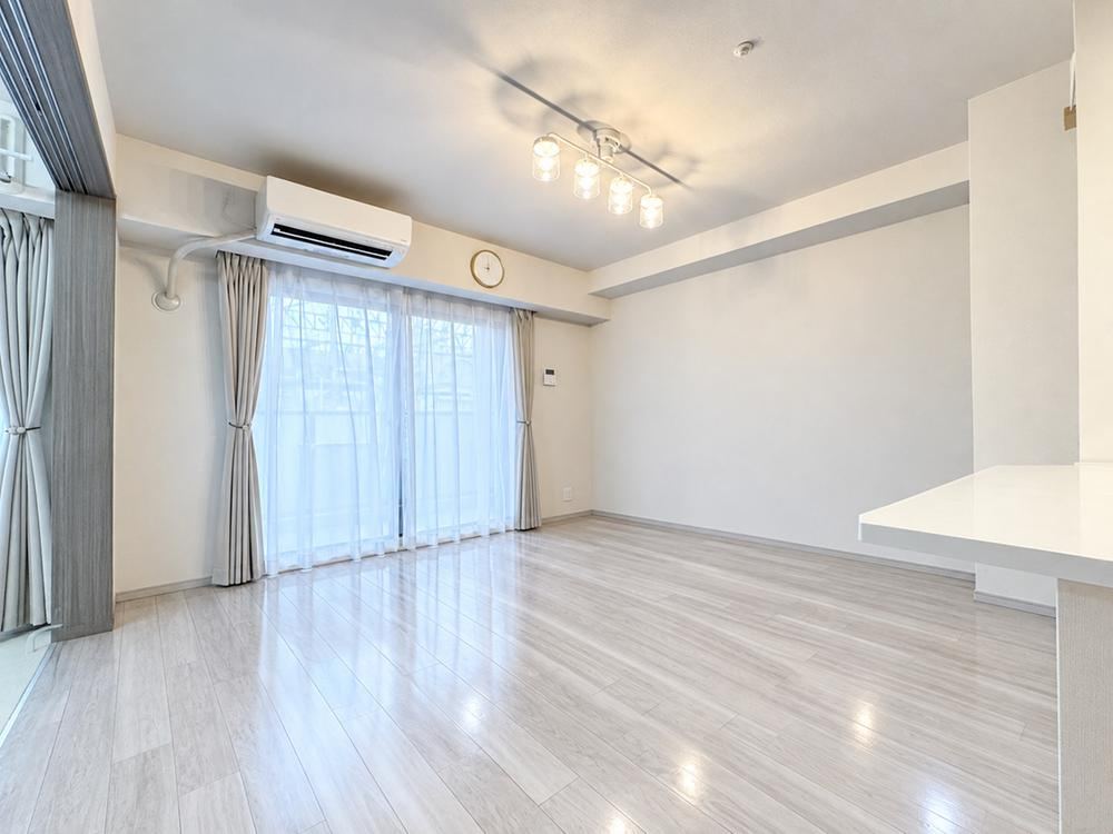 3LDK apartment in Suminoe Ward, Osaka - Photo 1