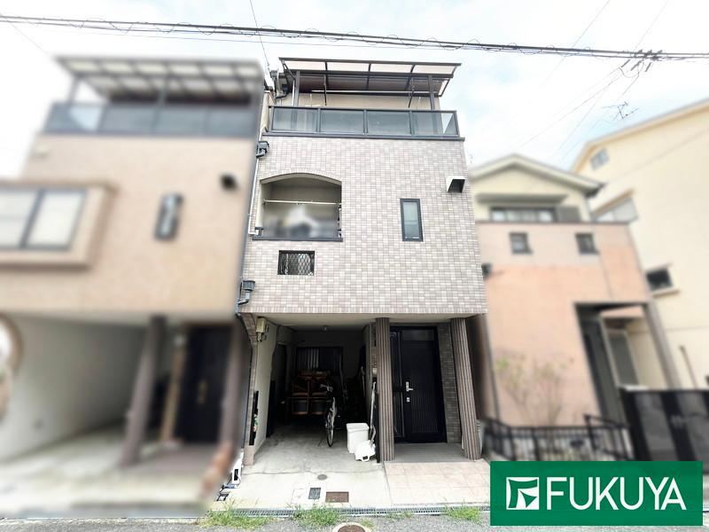 4LDK+S house in Hirakata, Osaka - Photo 1