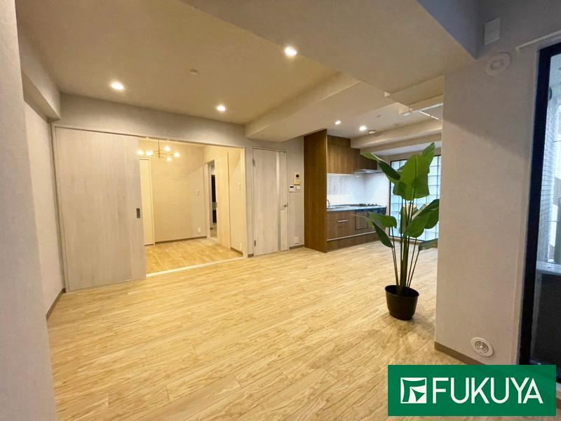 2LDK apartment in Chuo Ward, Osaka - Photo 1