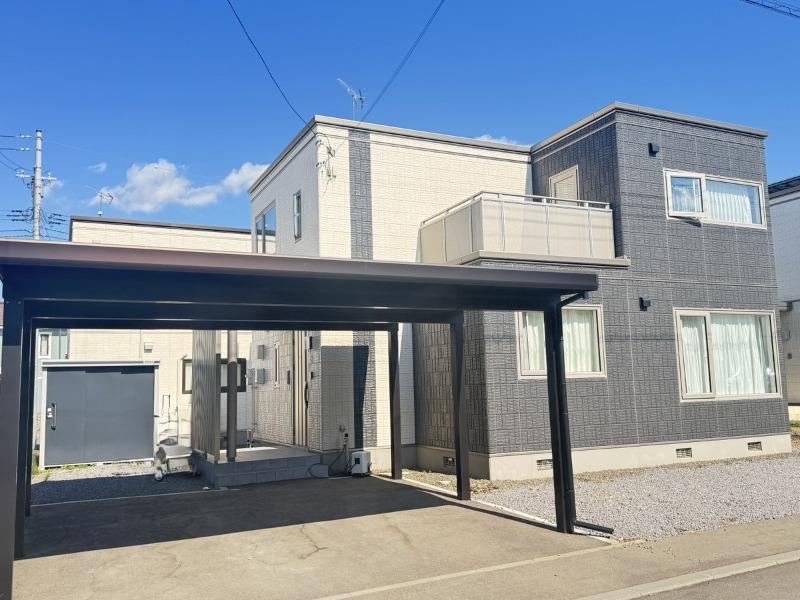 4LDK house in Ebetsu, Hokkaido - Photo 1