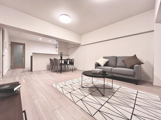 4LDK apartment in Toyonaka, Osaka - Photo 1