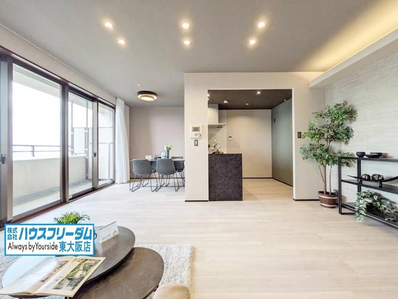3LDK apartment in Minato Ward, Osaka - Photo 1