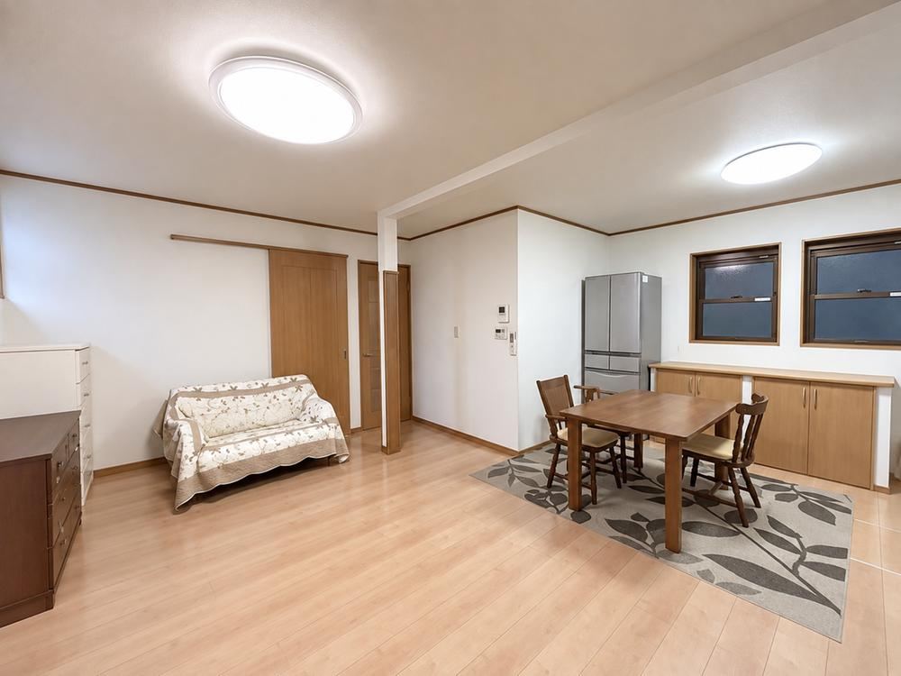 4LDK house in Neyagawa, Osaka - Photo 1