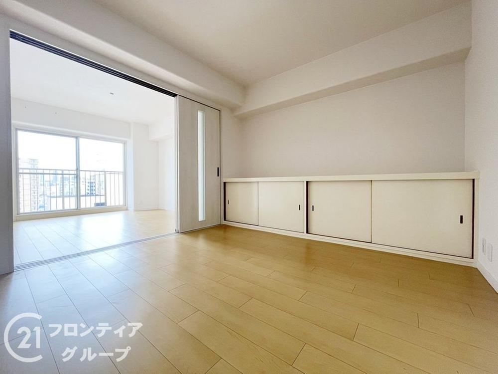 3LDK apartment in Nishiyodogawa Ward, Osaka - Photo 1
