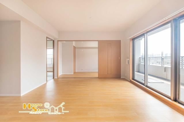 4LDK apartment in Soka, Saitama - Photo 1