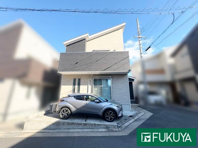 2LDK house in Hirakata, Osaka - Photo 1