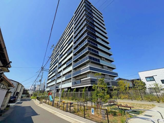 3LDK apartment in Kishiwada, Osaka - Photo 1