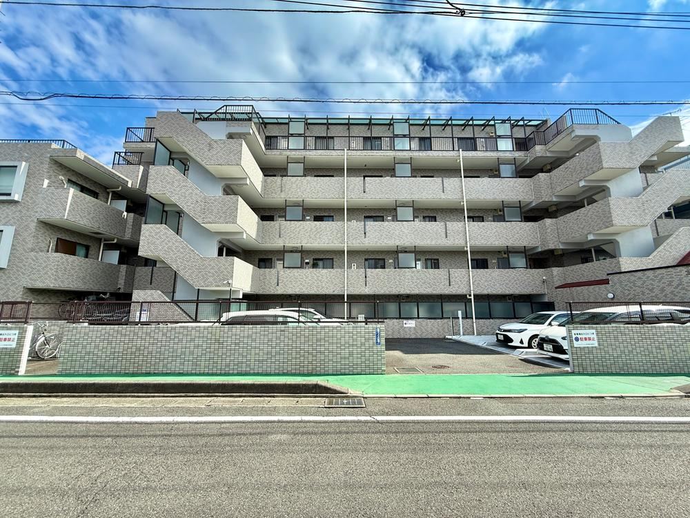 2LDK apartment in Minami Ward, Sagamihara, Kanagawa - Photo 1