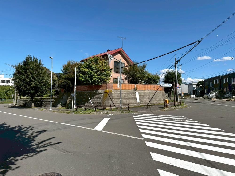 301 m² land in Chitose, Hokkaido - Photo 1