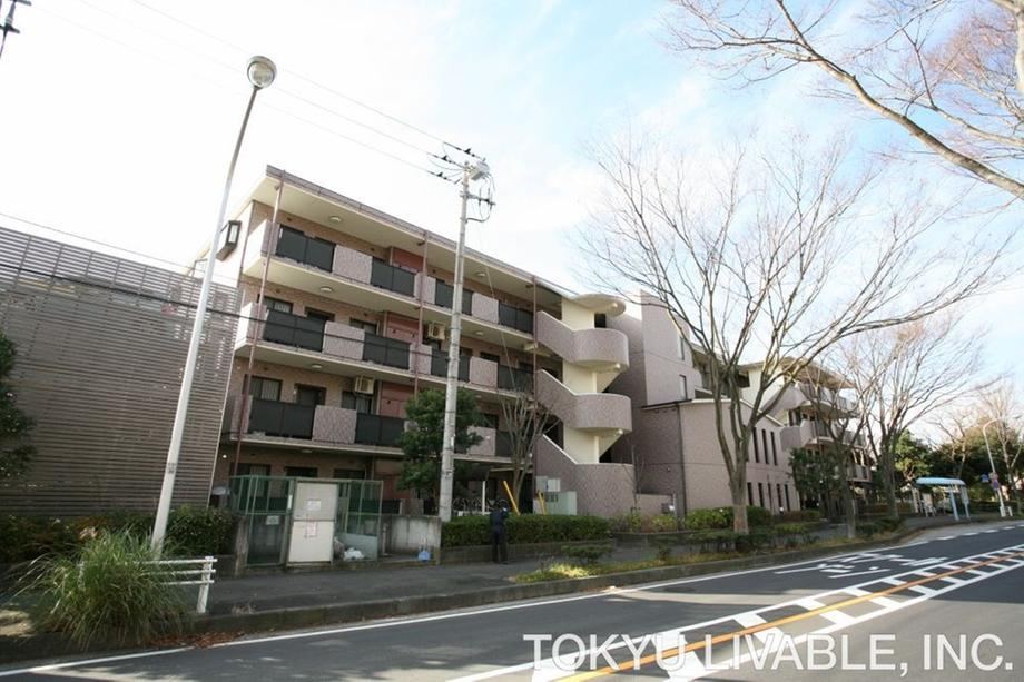 3LDK apartment in Kanazawa Ward, Yokohama, Kanagawa - Photo 1