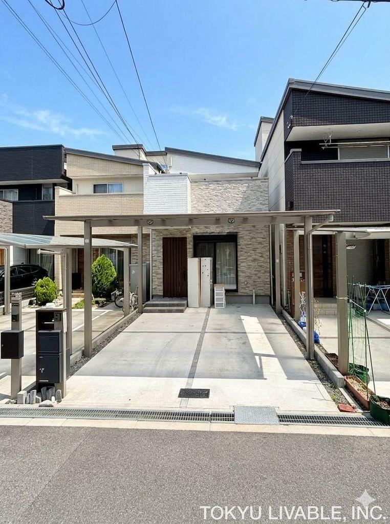 4LDK+S house in Joto Ward, Osaka - Photo 1