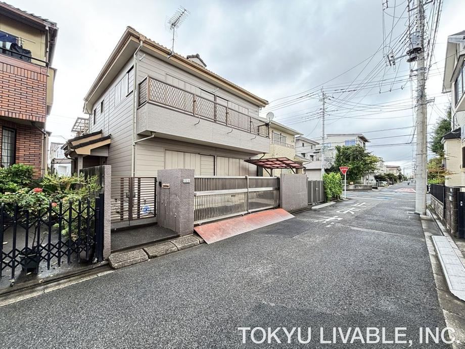 4LDK house in Kita Ward, Saitama - Photo 1
