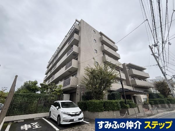 4LDK apartment in Ichikawa, Chiba - Photo 1
