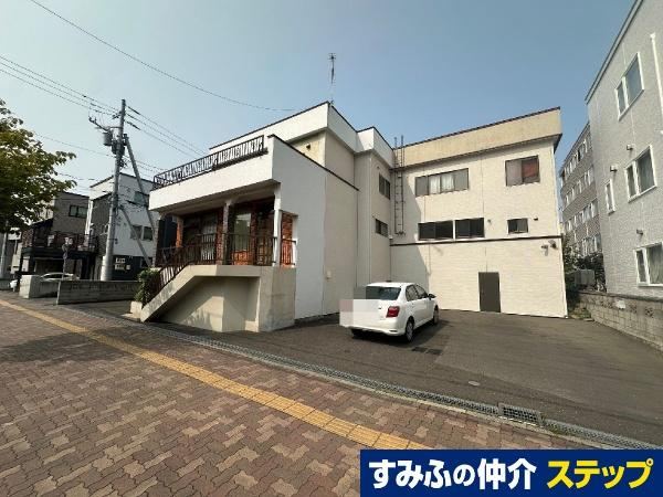 348 m² land in Chuo Ward, Sapporo, Hokkaido - Photo 1