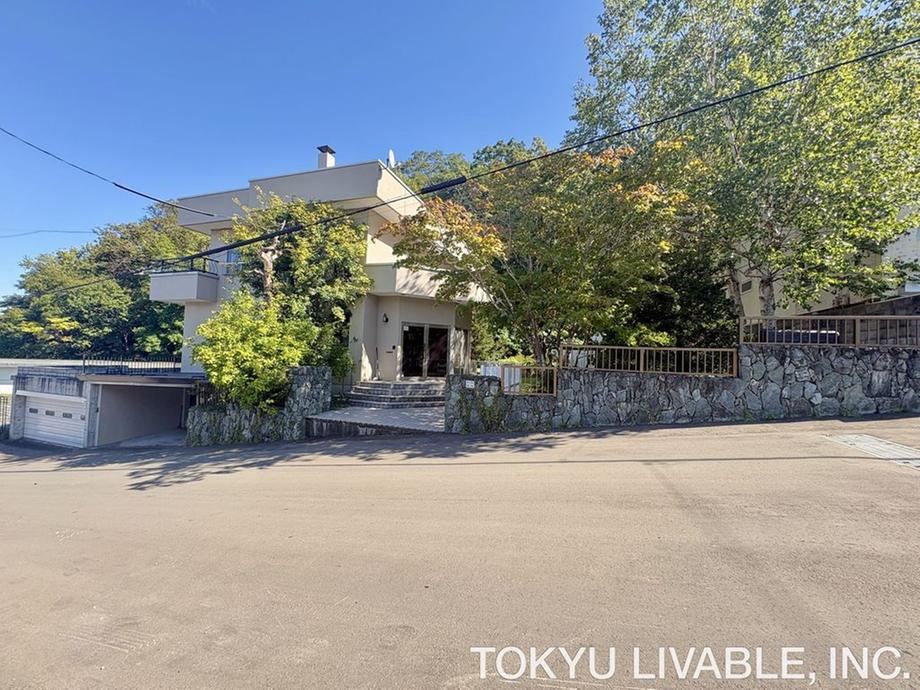 900 m² land in Chuo Ward, Sapporo, Hokkaido - Photo 1