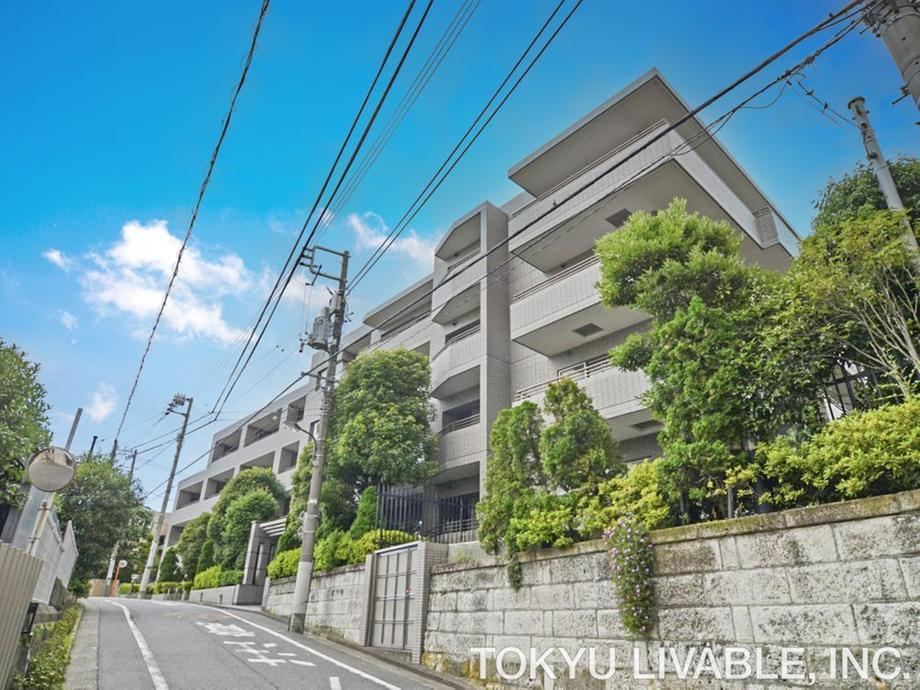 2LDK apartment in Shibuya Ward, Tokyo - Photo 1
