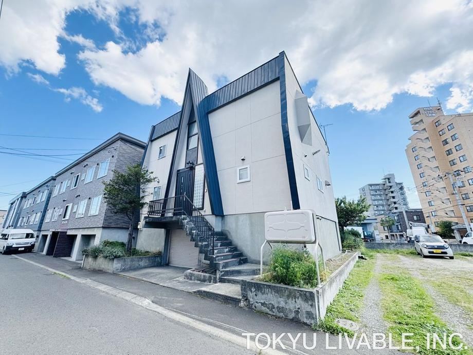 231 m² land in Higashi Ward, Sapporo, Hokkaido - Photo 1