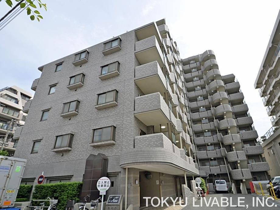 2LDK+S apartment in Koto Ward, Tokyo - Photo 1
