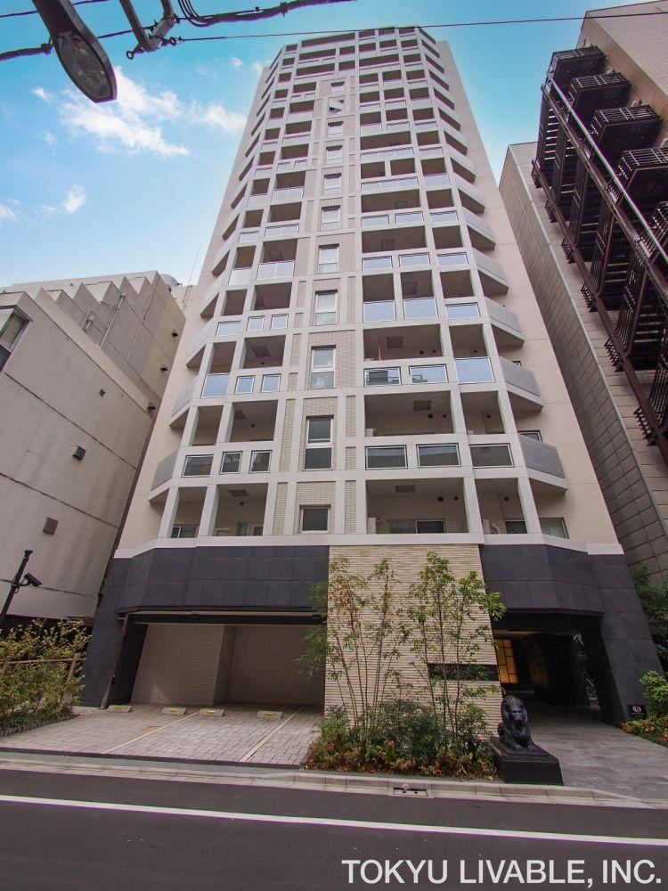 2LDK apartment in Chiyoda Ward, Tokyo - Photo 1