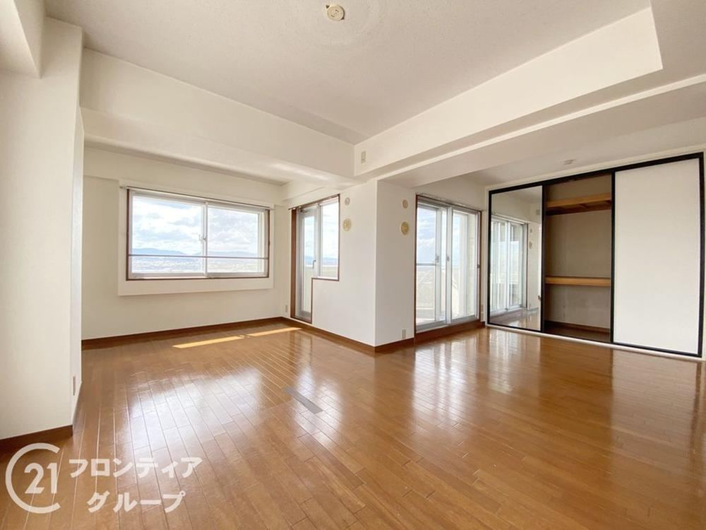 3LDK apartment in Higashi Ward, Sakai, Osaka - Photo 1