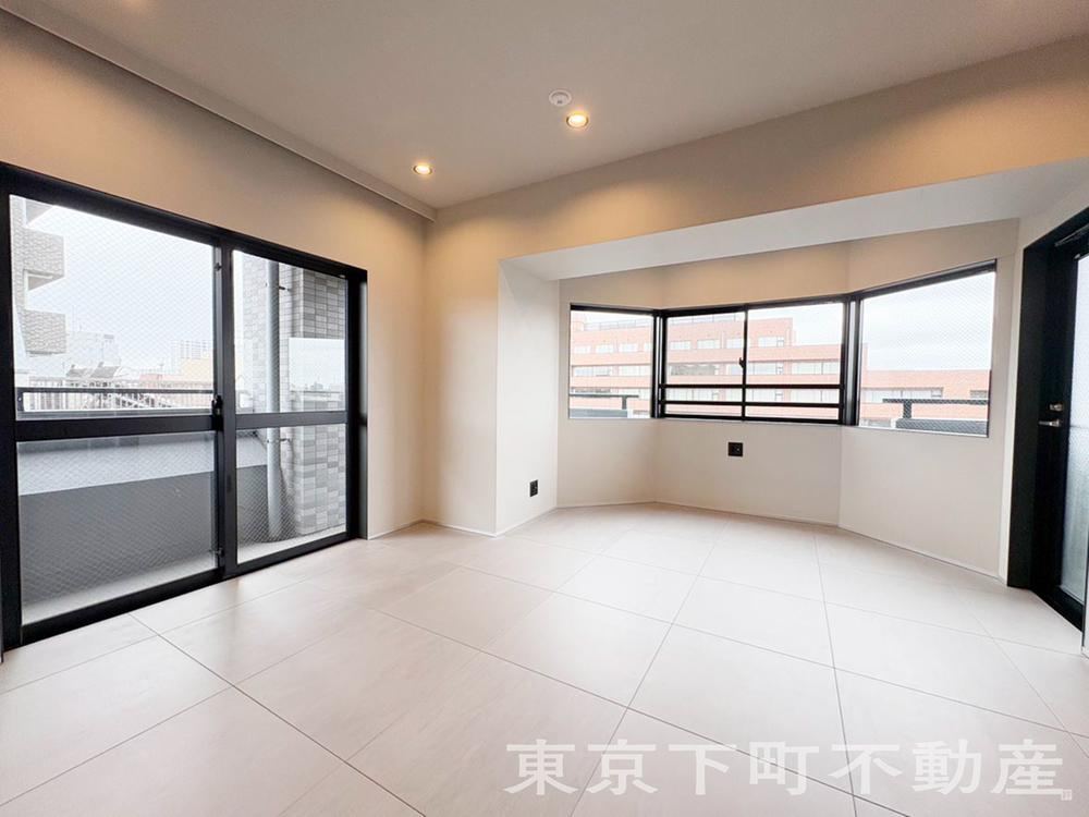 2LDK+S apartment in Edogawa Ward, Tokyo - Photo 1