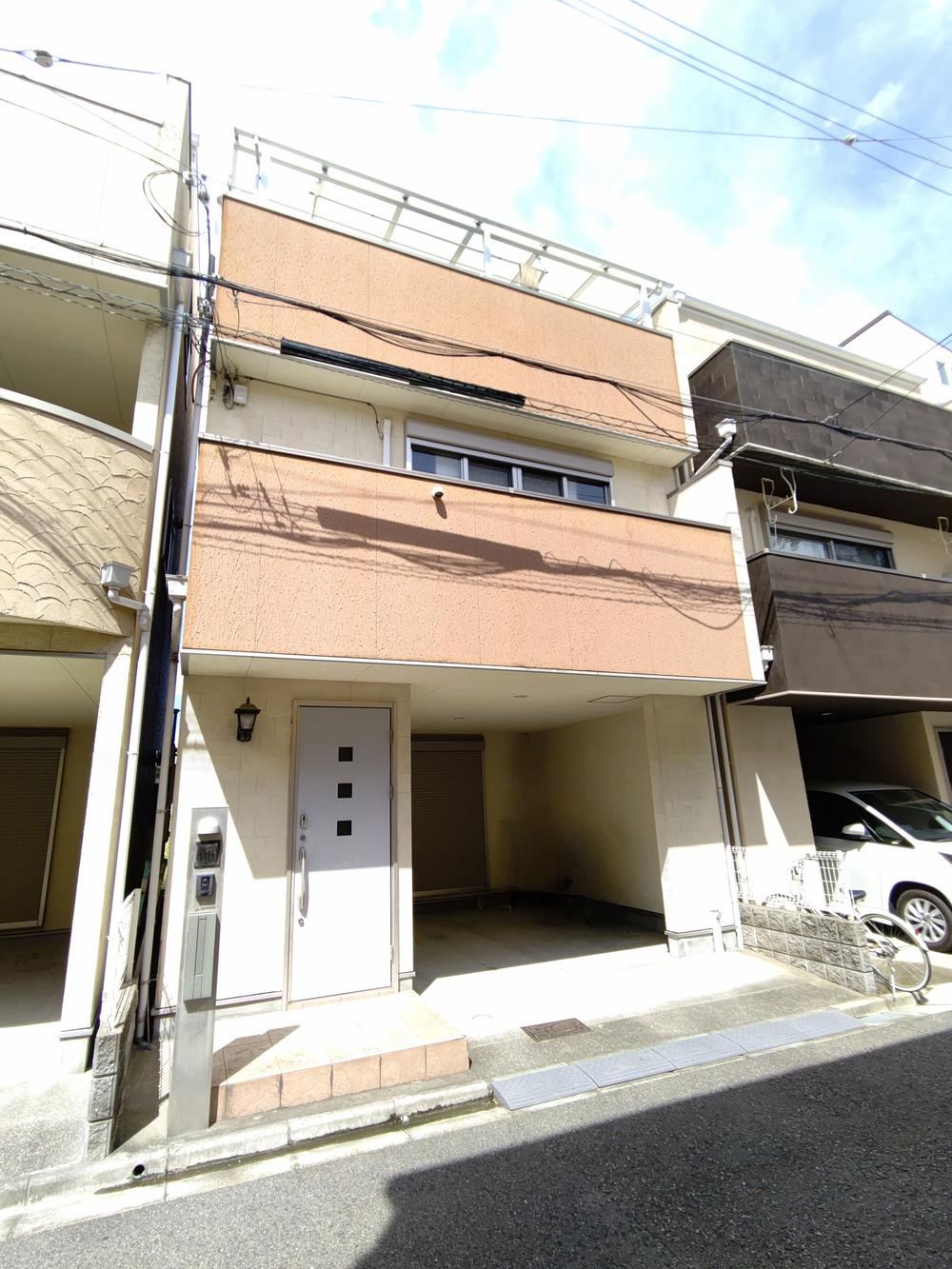 4LDK house in Higashisumiyoshi Ward, Osaka - Photo 1