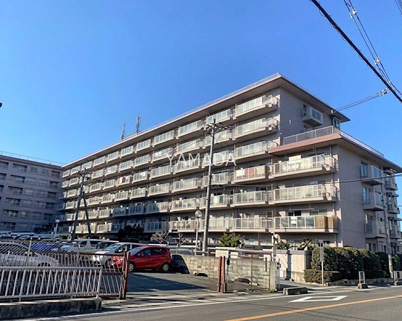 2LDK apartment in Takatsuki, Osaka - Photo 1