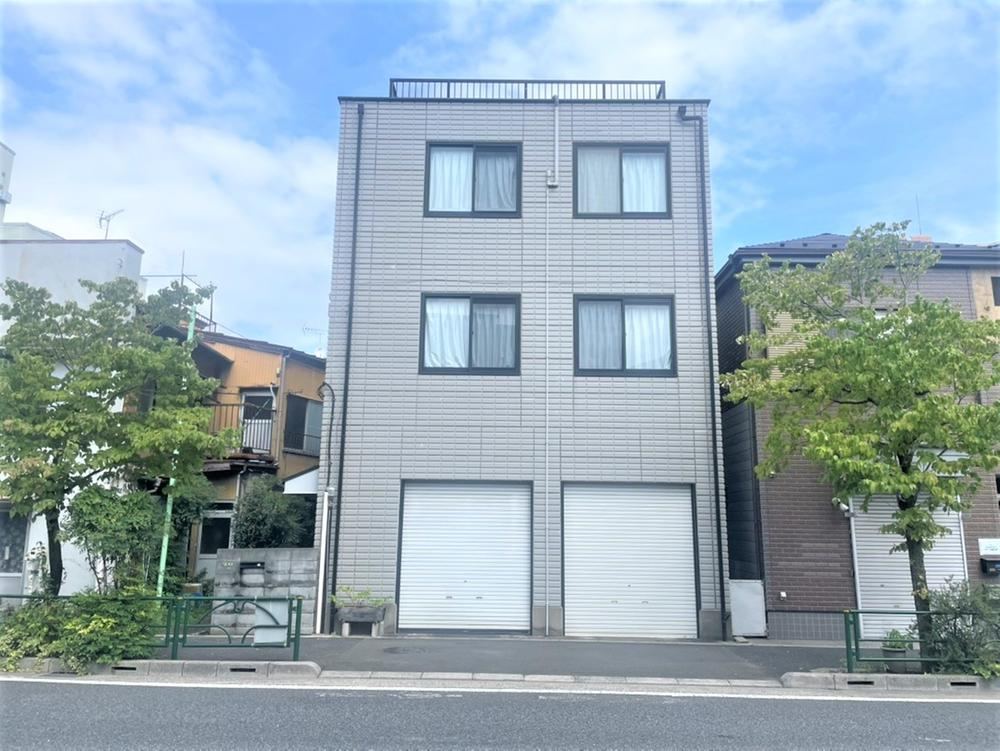 4LDK house in Adachi Ward, Tokyo - Photo 1