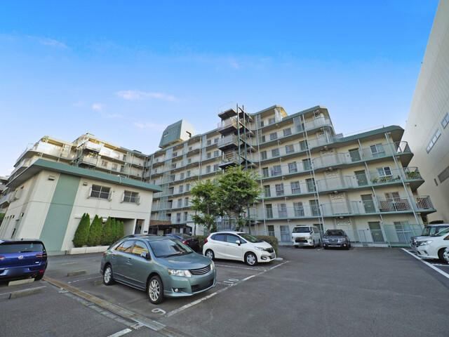 3LDK apartment in Tsurumi Ward, Yokohama, Kanagawa - Photo 1