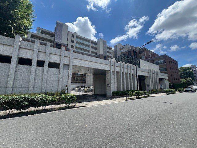3LDK apartment in Musashino, Tokyo - Photo 1