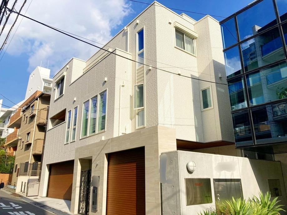 7LDK house in Shibuya Ward, Tokyo - Photo 1