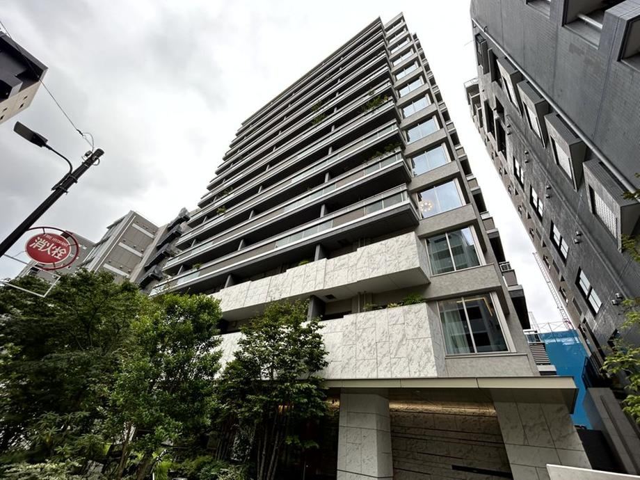 2LDK apartment in Bunkyo Ward, Tokyo - Photo 1