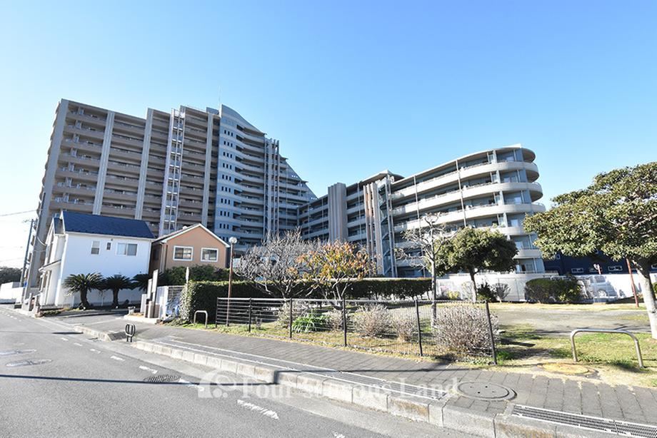 2LDK+S apartment in Chigasaki, Kanagawa - Photo 1