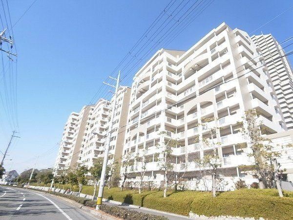 2LDK+S apartment in Nishi Ward, Kobe, Hyogo - Photo 1