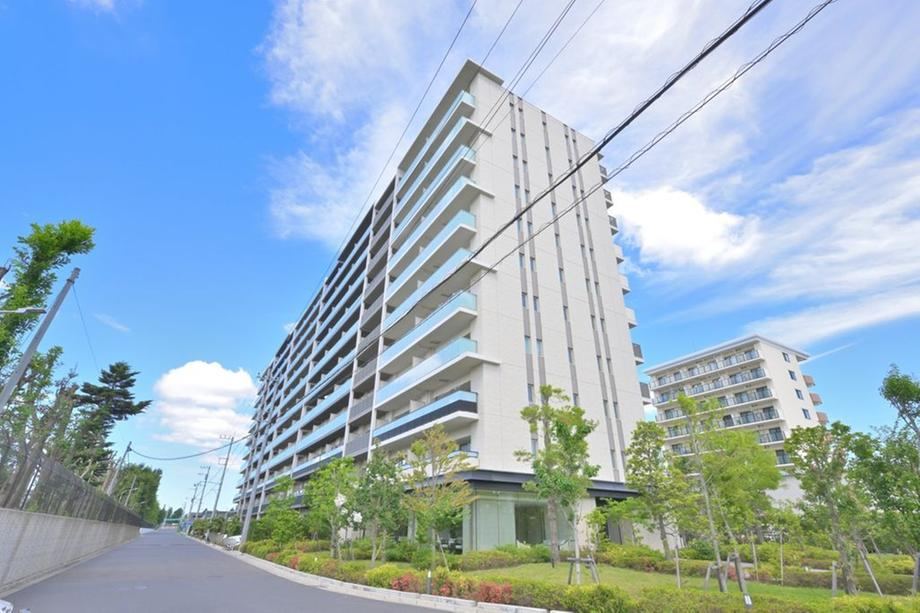 2LDK apartment in Kashiwa, Chiba - Photo 1