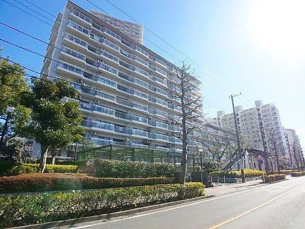 4LDK apartment in Saiwai Ward, Kawasaki, Kanagawa - Photo 1